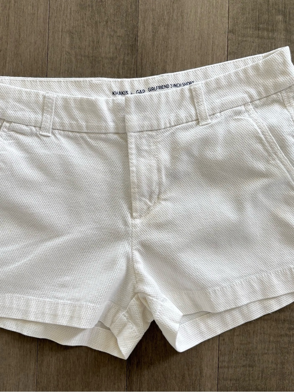 GAP High-Waist White Tailored Linen-Blend Shorts - Picture 3 of 11